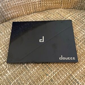 Doucce Posh Powder Palette